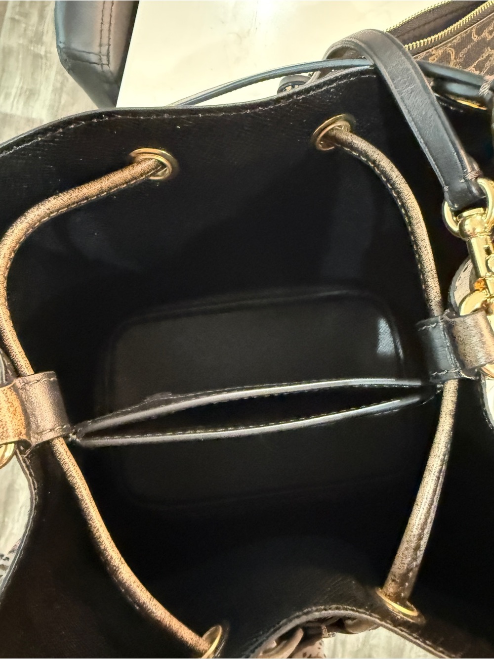 Coach Rowan Bucket Bag Signature Drawstring Bucket Crossbody NWOT - Picture 8 of 14